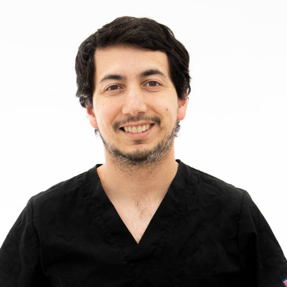 Dr. Samuel Muñoz Leal